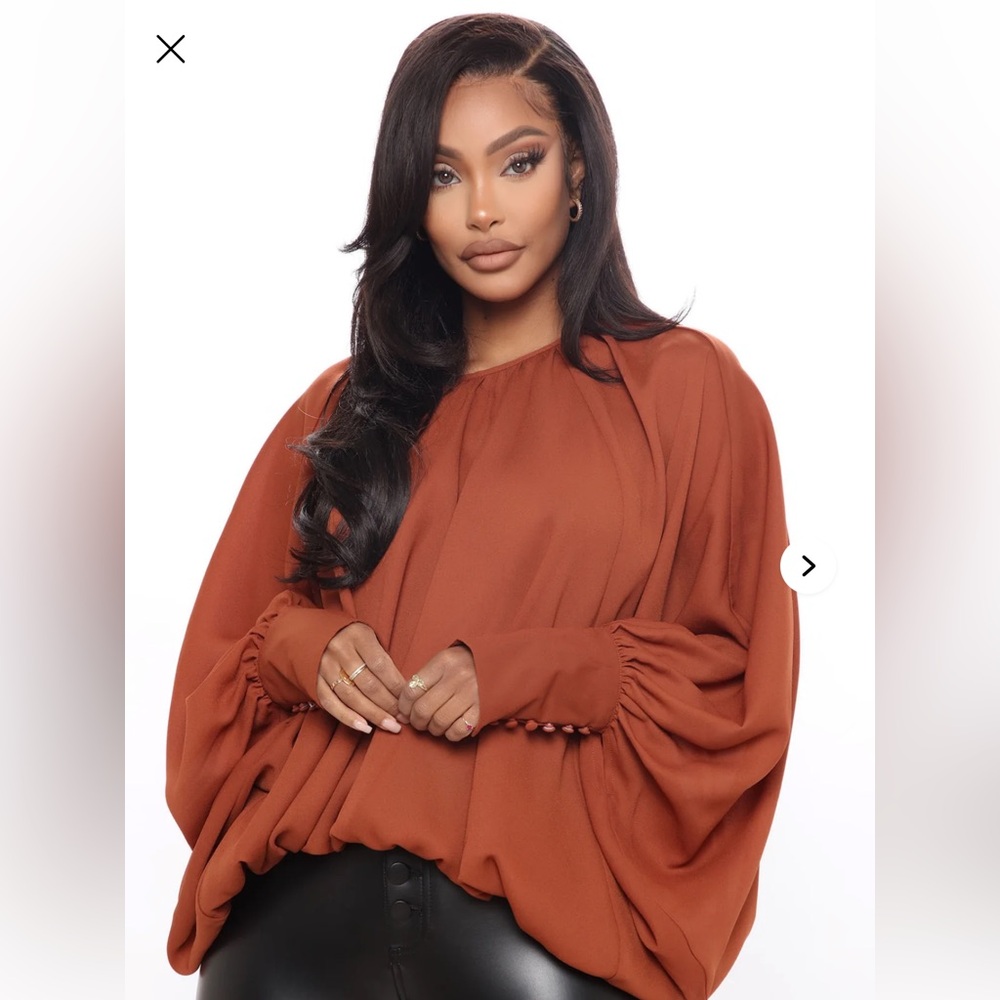Fashion Nova Women's Draped Batwing Tunic in Rust